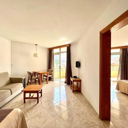 Appartement One Bedroom With Beautiful Pool, Breakfast Included *