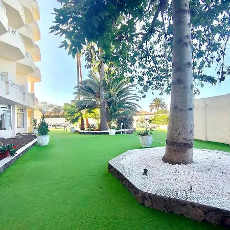 Apartment One Bedroom With Beautiful Pool, Breakfast Included *