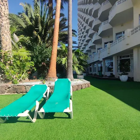 One Bedroom With Beautiful Pool, Breakfast Included 아파트